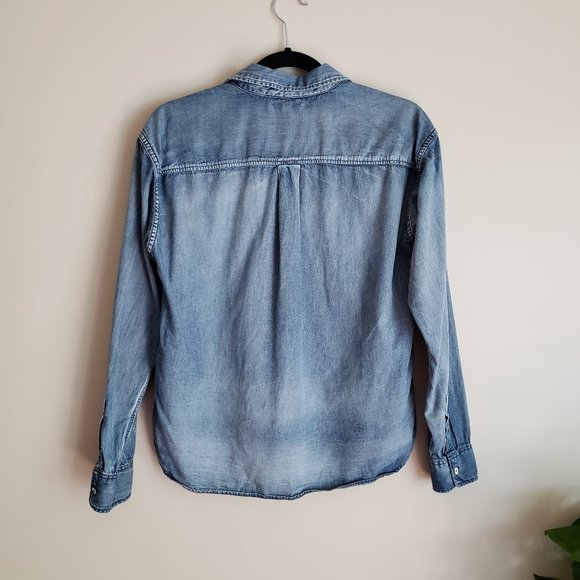 Uniqlo Denim Button Up Shirt - Picture 2 of 6